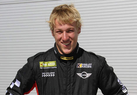 Keeley Pudney er kommet helt fra New Zealand, for at hjælpe TAR i 2008!